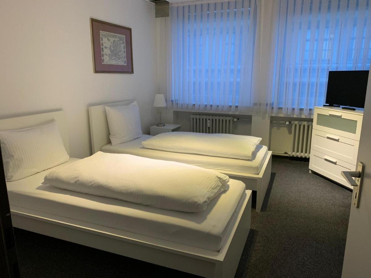 Bayrischer Hof Krefeld Bilik gambar