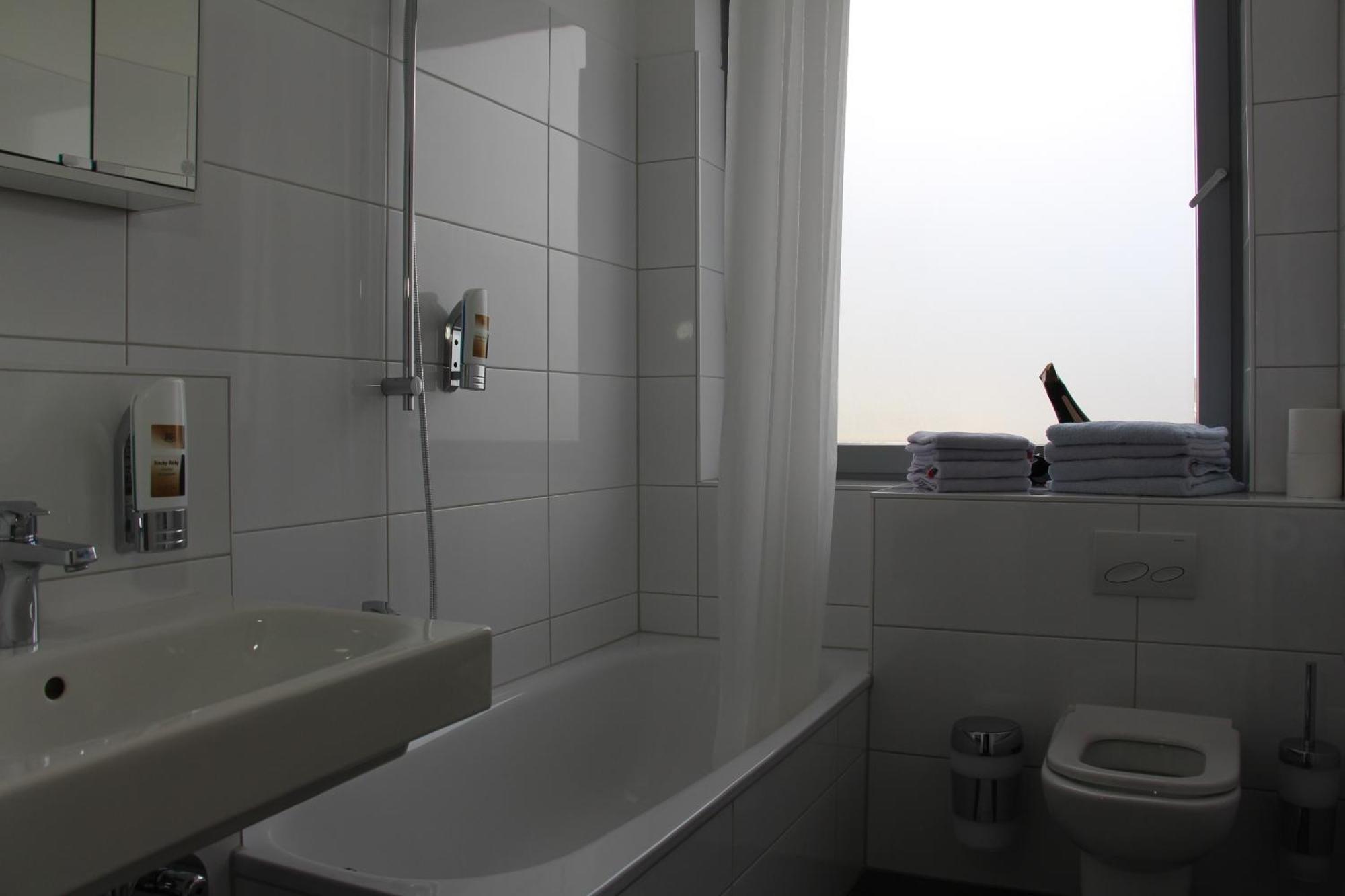 Bayrischer Hof Krefeld Bilik gambar