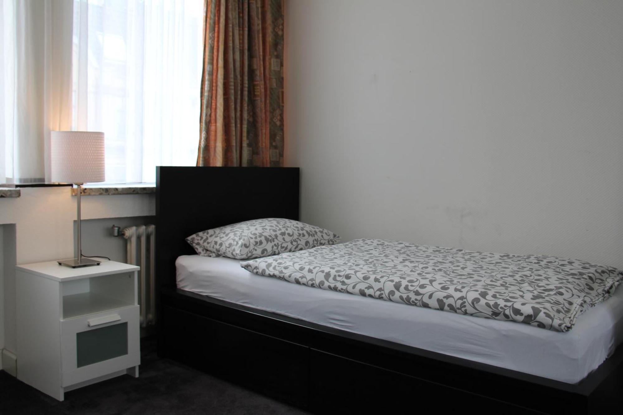 Bayrischer Hof Krefeld Bilik gambar
